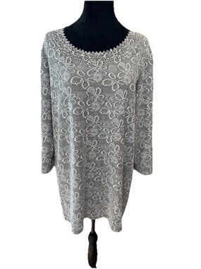 Salon Studio Gray sparkly floral pullover tunic top ladies size medium stretch